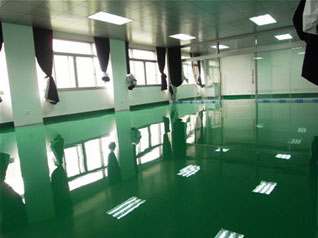 如何避免環(huán)氧地坪漆施工后出現(xiàn)色差？