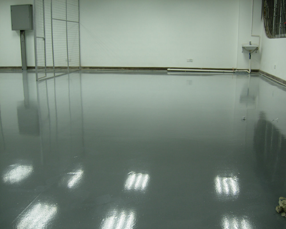 環(huán)氧樹(shù)脂地坪漆施工中出現(xiàn)基層裂縫原因和修復(fù)辦法？