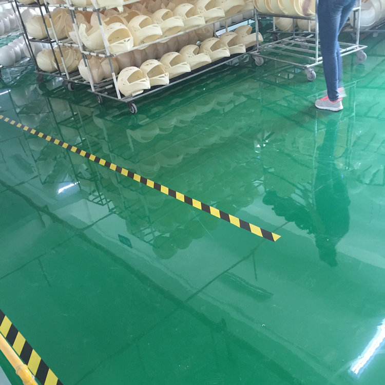 滄晟地坪漆廠家解析環(huán)氧地坪漆材料出現(xiàn)增稠膠化、渾濁質(zhì)量問(wèn)題如何解決