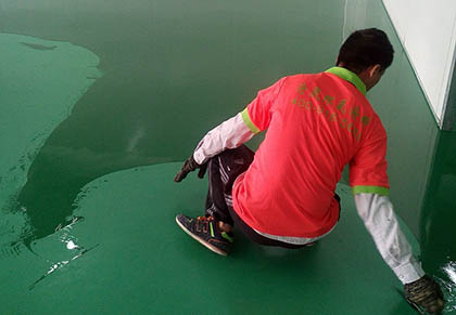 環(huán)氧防滑地坪多少錢？防靜電地板的特點是什么？