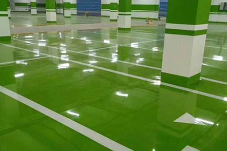 環(huán)氧地坪施工時碰上地面潮濕要怎么處理？