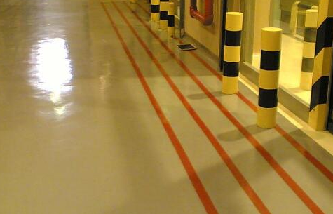 環(huán)氧地坪漆出現(xiàn)滲色和浮色原因是什么？如何解決？